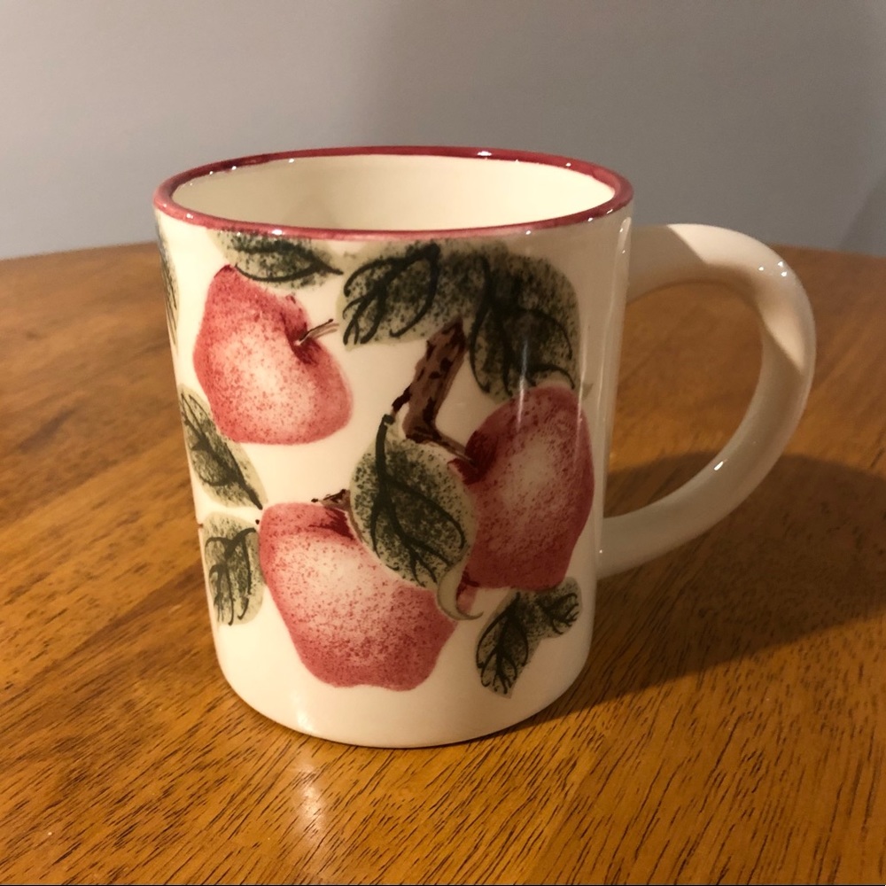 🥳Apple Design Four Inch Tall Mug
